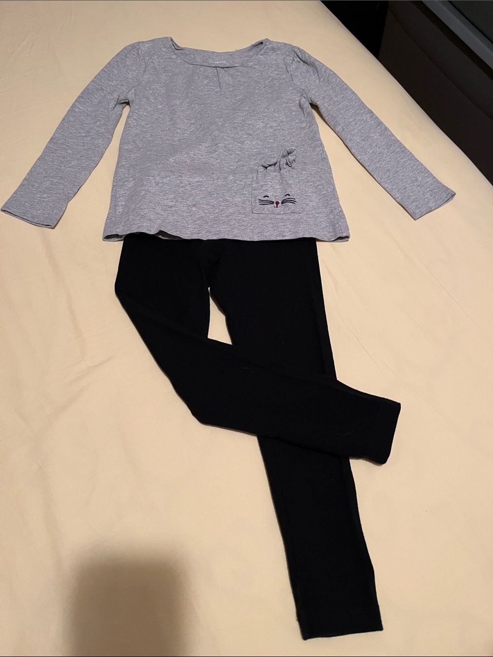 Bundle Girls Top with bunny pocket & Black Leggings Size 5T and 4/5